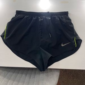 Small nike drifit shorts!!